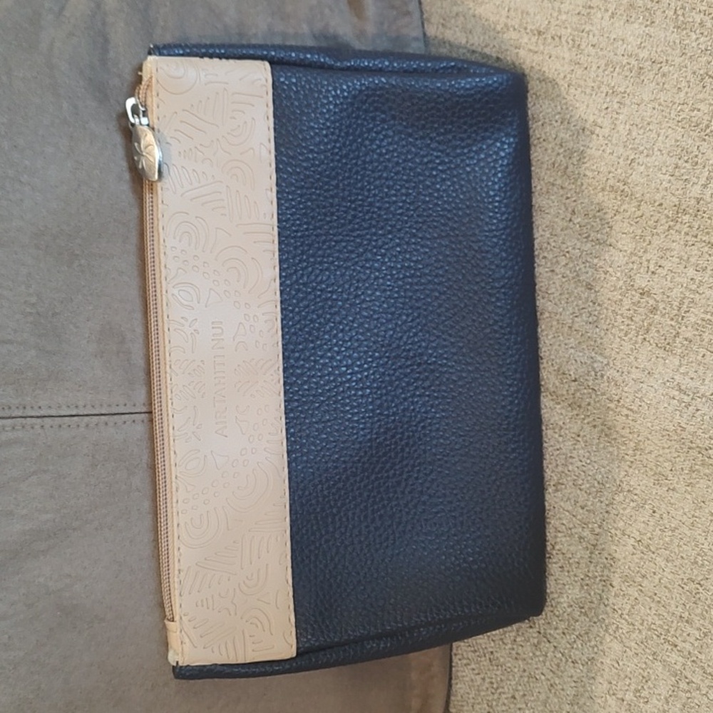 Air Tahiti Nui Cosmetic Bag Toiletry Bag Used